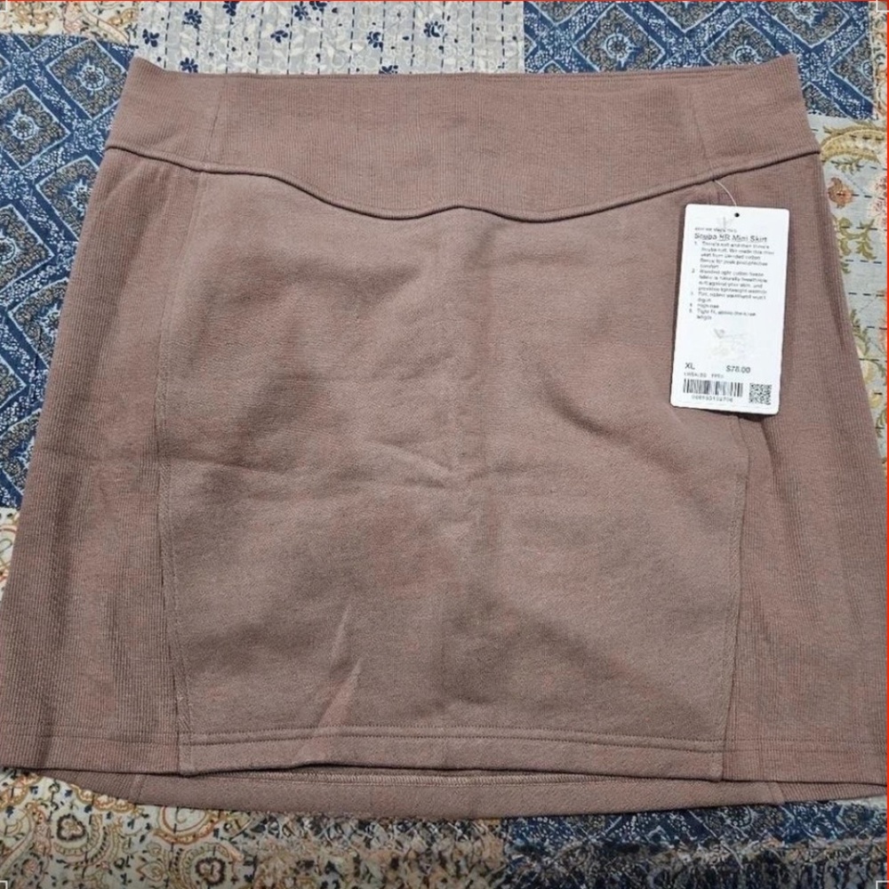 Lululemon Scuba HR Mini Skirt